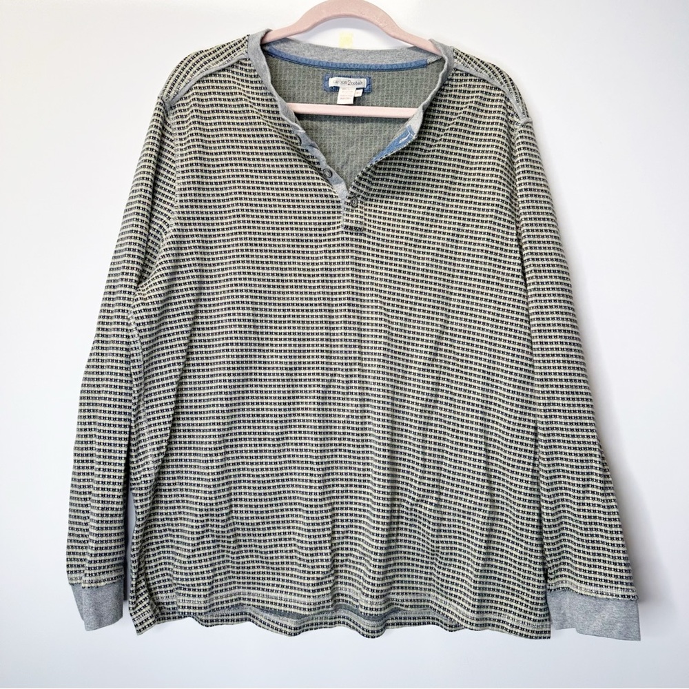 Carbon 2 Cobalt Long Sleeve Button Front Henley Shirt Men's Size XL geometric